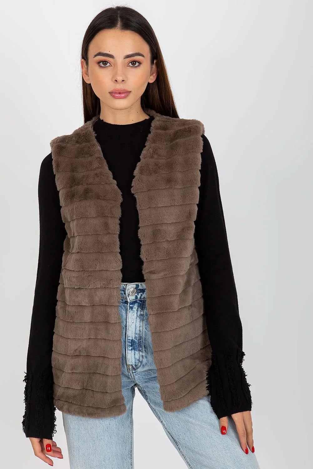 Gilet pour femme sans manches en fourrure imitation élégant couleur brun terreux texture douce et luxueuse mode automne hiver