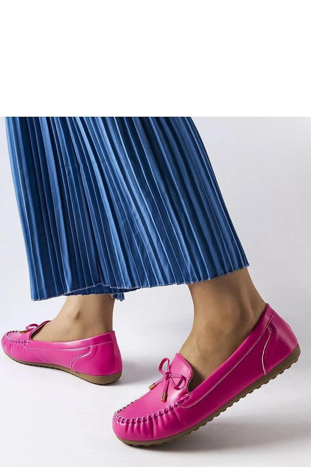 Mocassins pour femme rose fuchsia nœud décoratif cuir synthétique coupe basse confortable Via Foria
