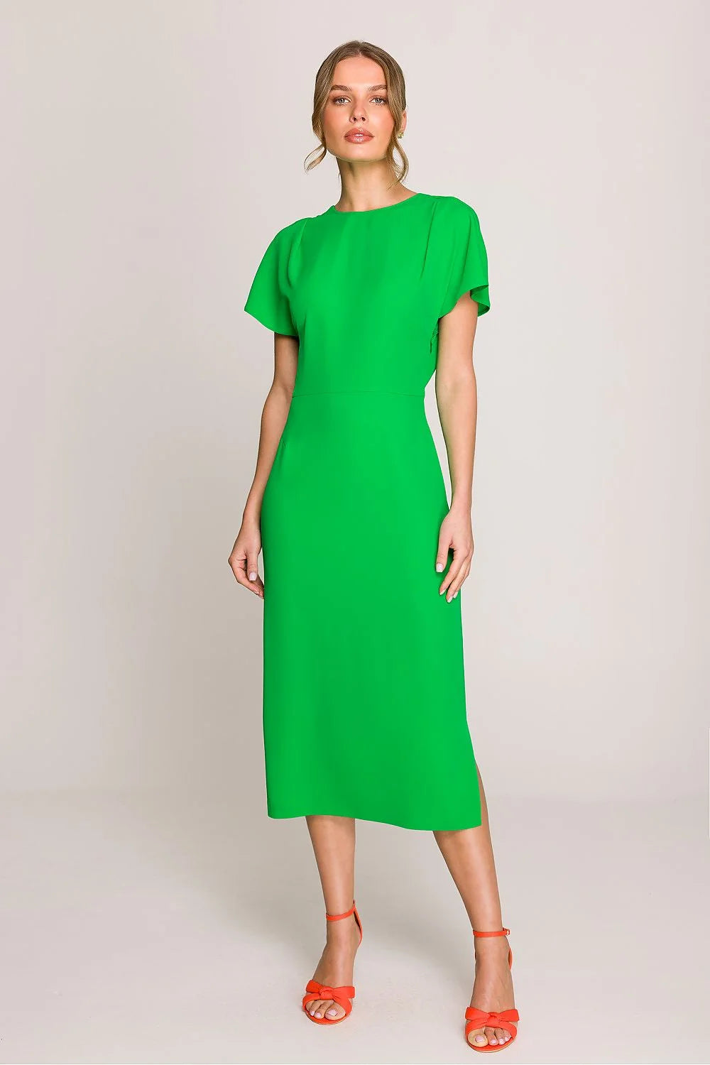 Robe de jour Stylove élégante féminine couleur verte tissu fluide manches courtes en papillon coupe droite ajustée