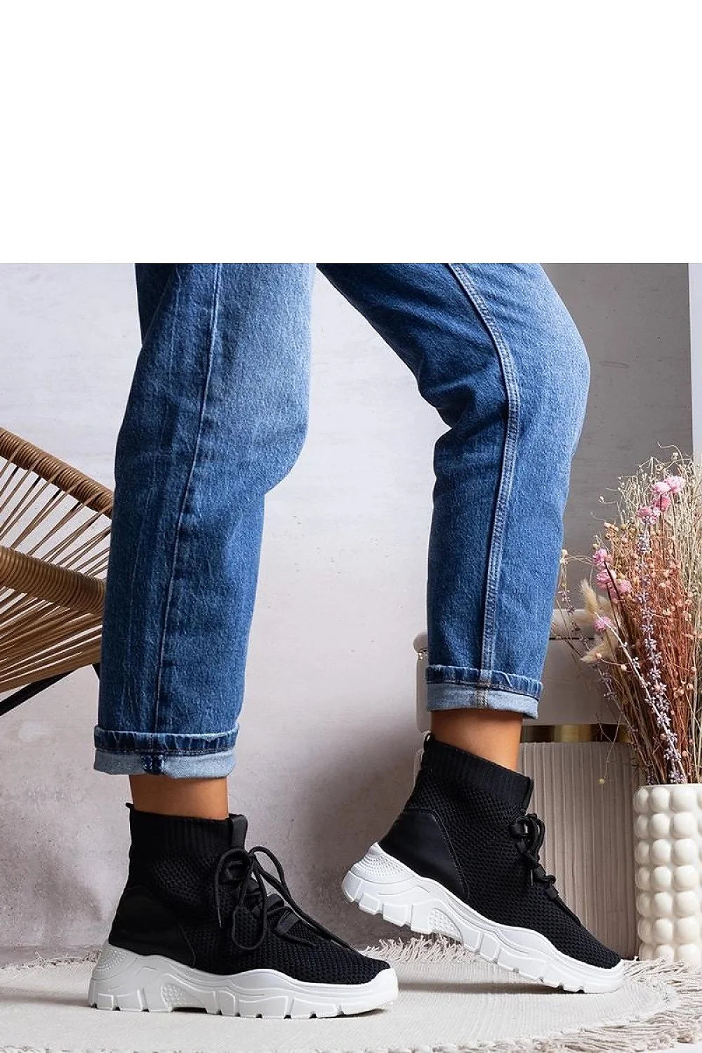 baskets montantes femmes sock maille noire cheville élastique laçage semelle plateforme blanche crantée chic respirante amortissante légère maintien adhérence