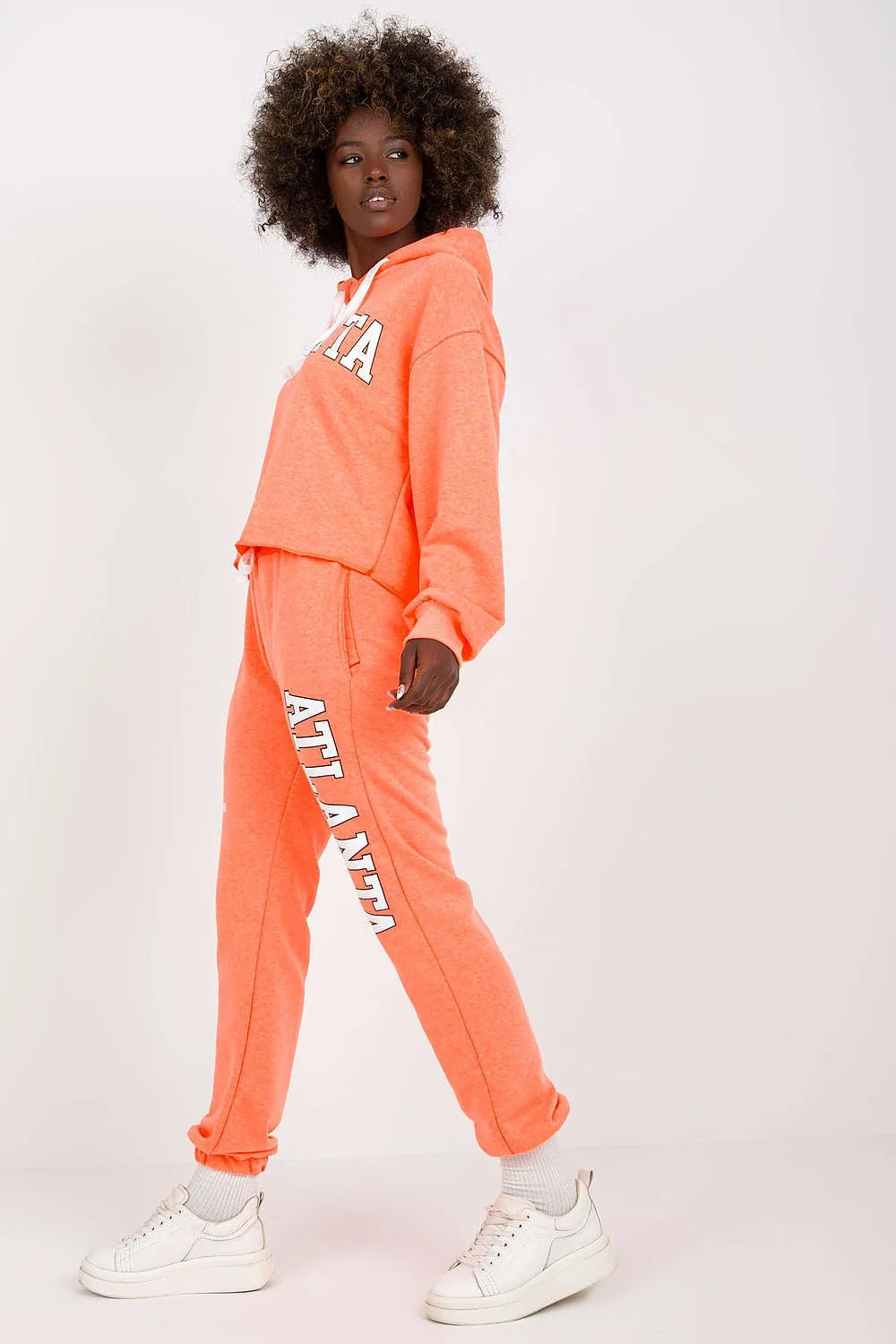 ensemble sportswear femme urbain athleisure molleton doux bleu ciel sweat capuche cordon blanc imprimé ATLANTA pantalon jogging fuselé
