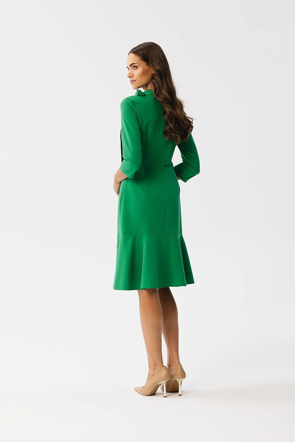 Robe de jour élégante Stylove couleur verte émeraude manches 3/4 col montant nœud décoratif coupe midi femme