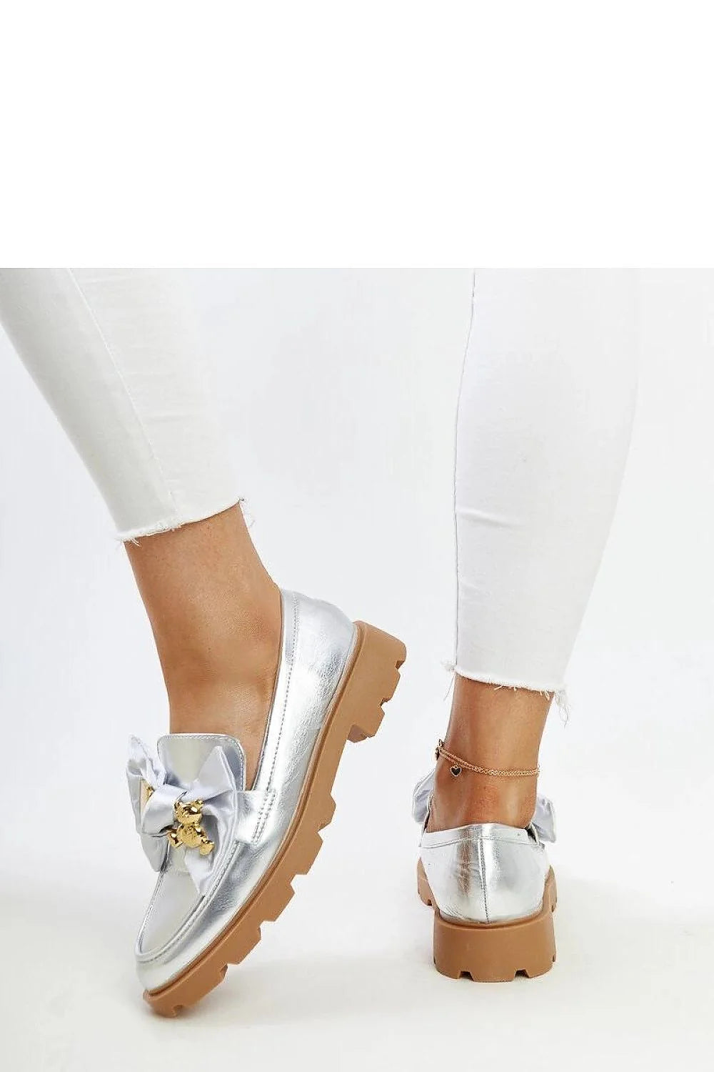 Chaussures basses pour femmes design moderne élégant mocassins argentés nœud satiné doré semelle plateforme confortable