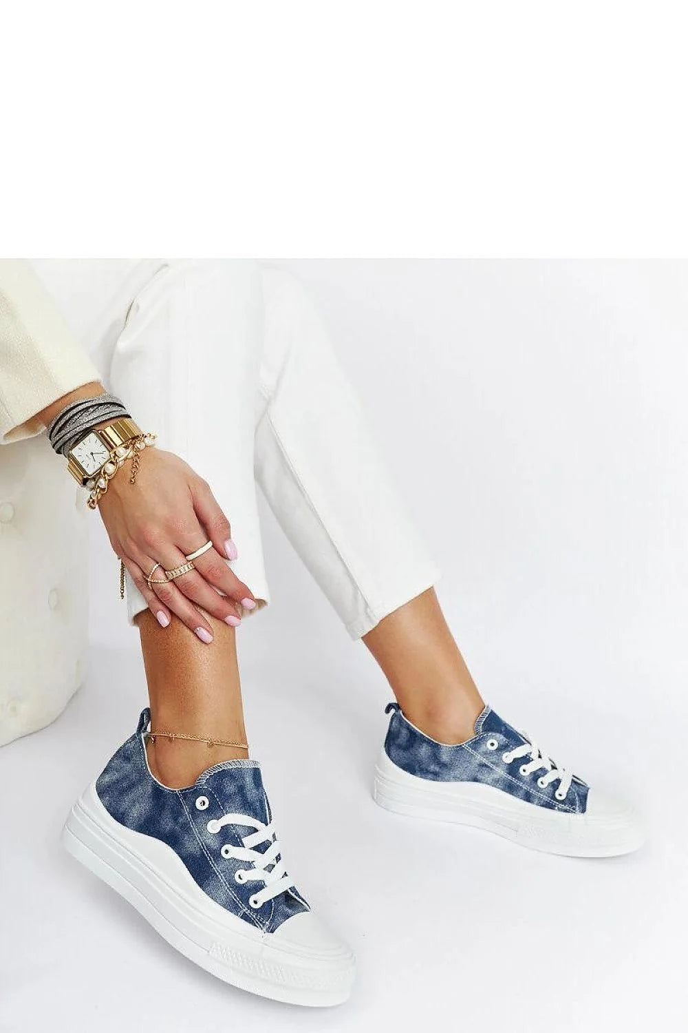 Baskets pour femmes style streetwear design moderne décontracté tige denim bleu délavé semelle caoutchouc blanche lacets coton