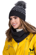 Ensemble pour femme Kamea : bonnet, écharpe, veste en cuir jaune vif, style biker, matières chaudes et élastiques, idéal pour l'hiver