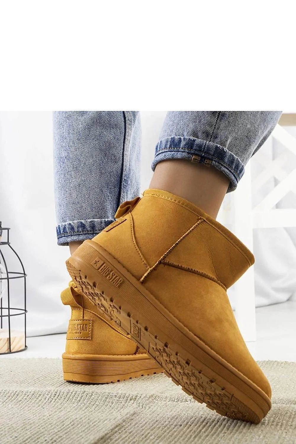 Bottes de neige pour femmes en simili cuir suédé beige ocre, style bottine courte, doublure fourrure, semelle caoutchouc