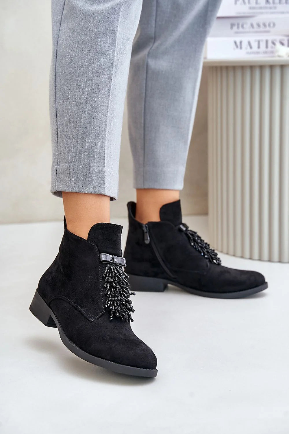 Bottines élégantes pour femme tige semi-haute decoration perles noires talons compensés fermeture éclair laterale couverture chaussure eco-suede S.Barski