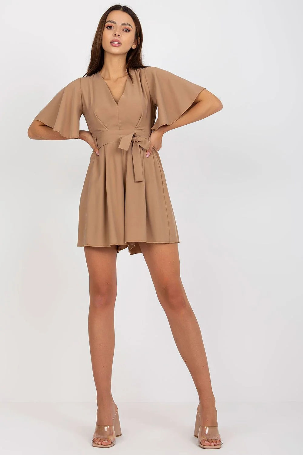Combinaison féminine élégante manches courtes en V rose vif polyester 100 % taille ajustable combishort été