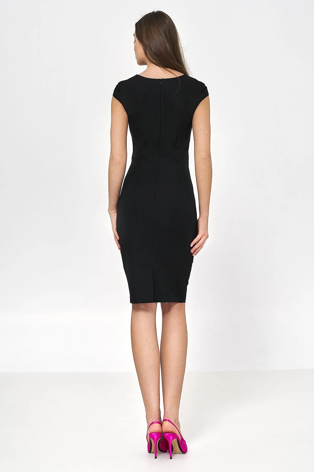 Robe élégante pour femmes coupe crayon manches courtes dos nu couleur noire matières polyester elasthanne viscose