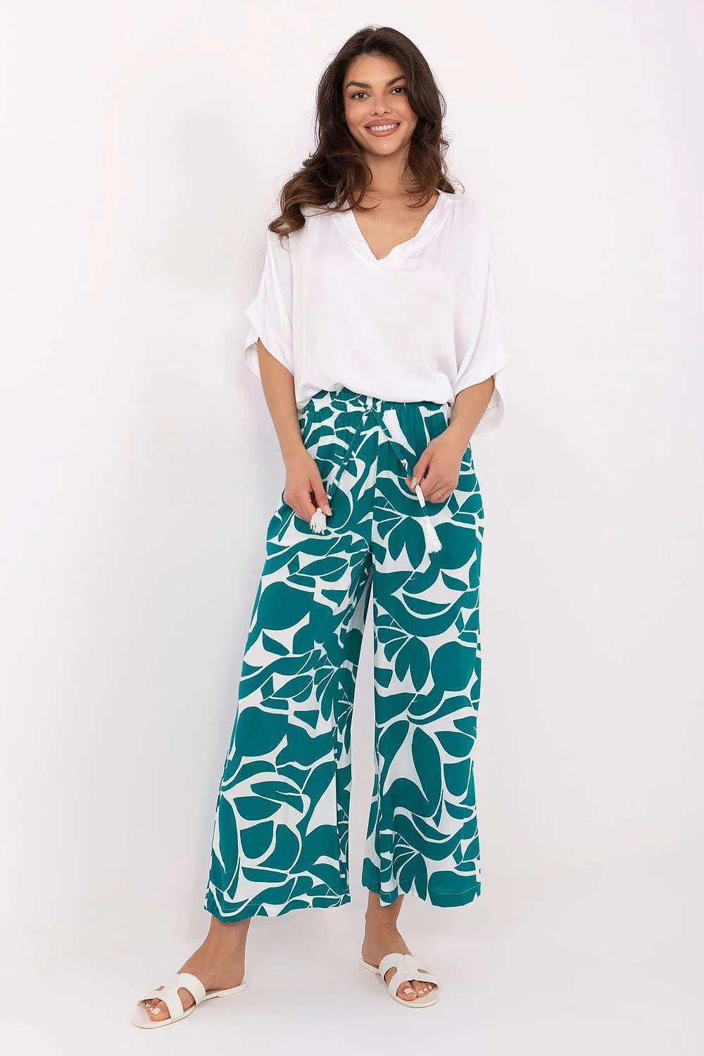 Pantalon femme Sublevel en viscose aérée, taille haute, ceinture ajustable, jambes larges, motif abstrait vert et blanc, style décontracté, écolo