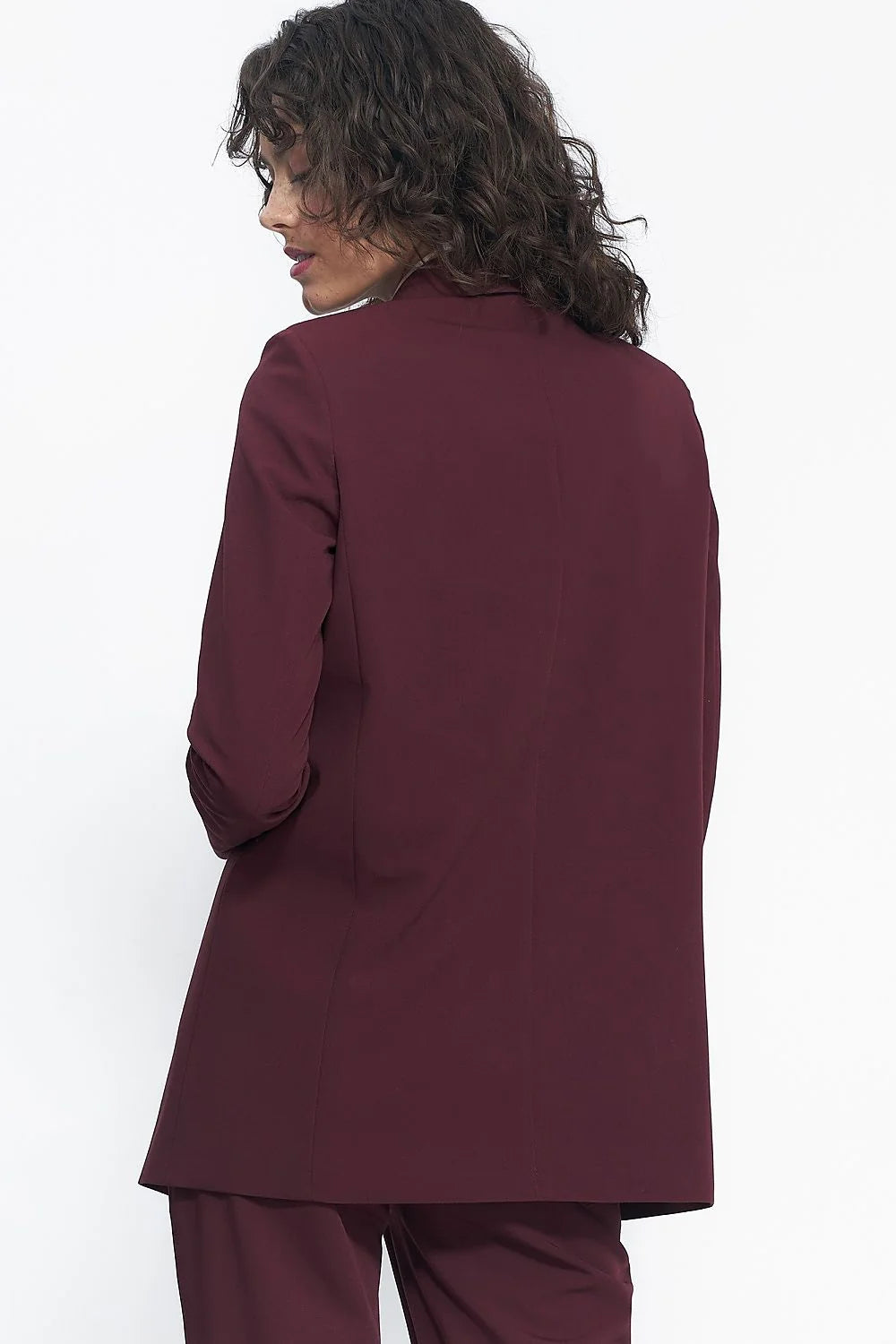 Blazer femme élégant style professionnel bordeaux profond polyester 2.1% elasthanne 74.8% viscose 23.1% coupe longue ajustée occasion bureau réunion