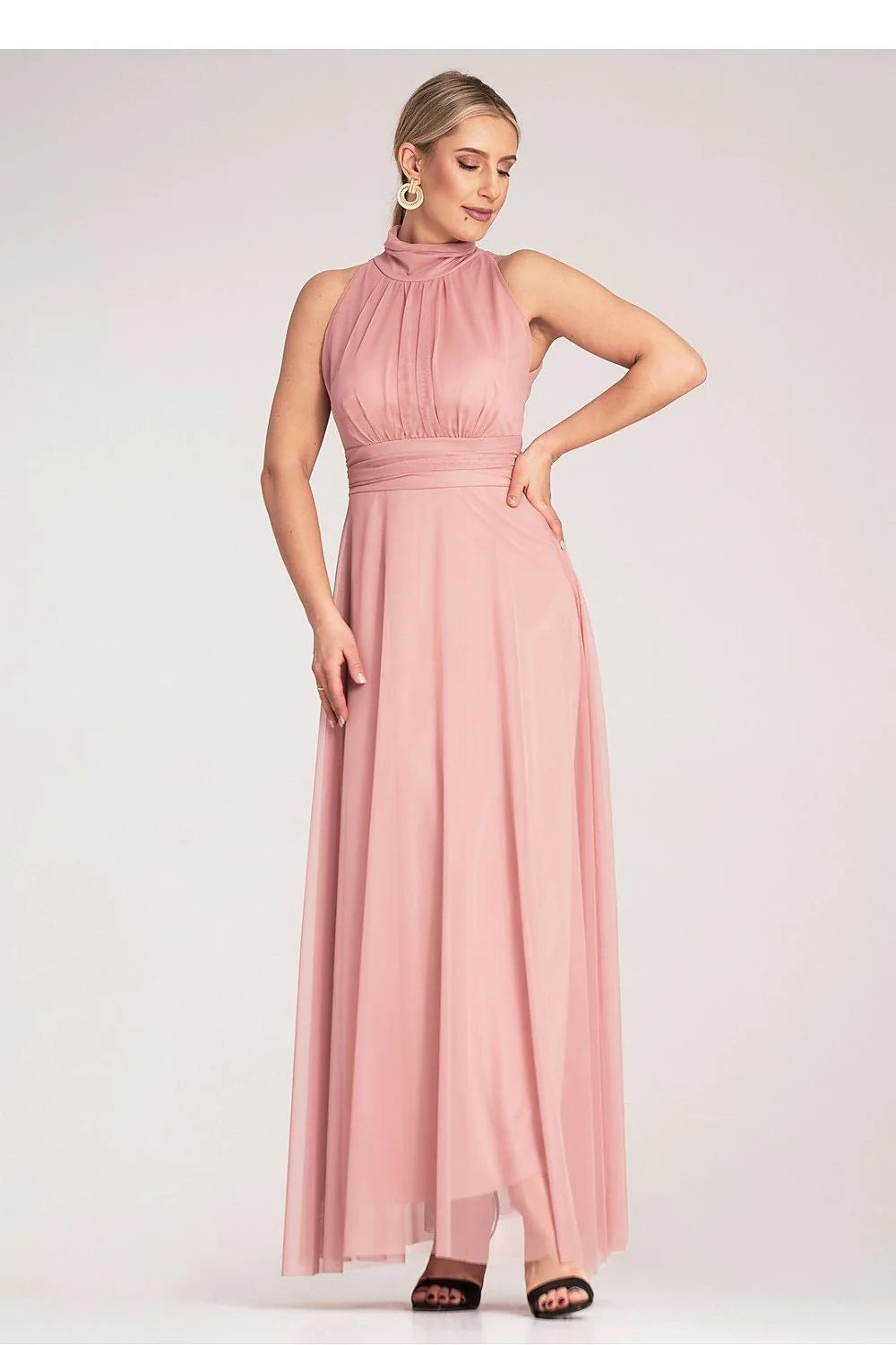robe cocktail soirée longue sans manches rose poudré taille ajustée chiffon fluide doublée plissée col montant ceinturée évasée
