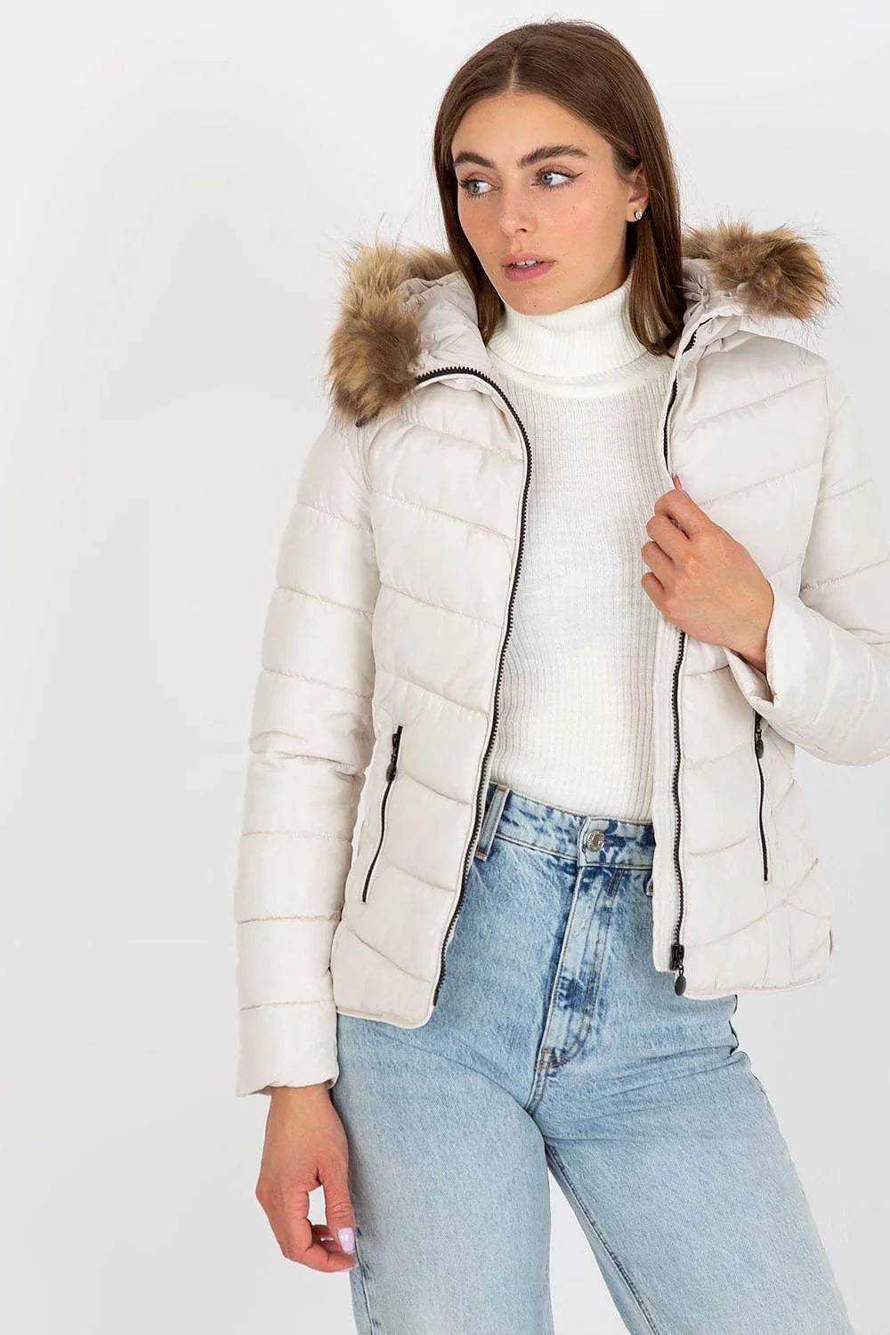 Veste matelassée pour femme taupe clair polyester 100% coupe ajustée capuche fourrure faux fermeture éclair poches latérales hiver