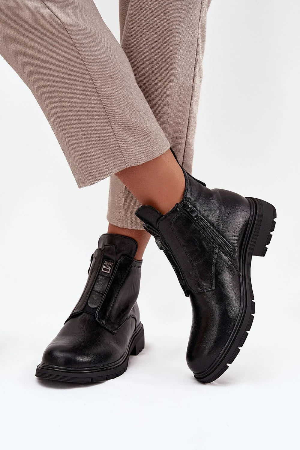 bottines femme Jezzi cuir écologique noir cheville talon bas plat semelle crantée antidérapante fermeture éclair centrale doublure chaude confortable élégant