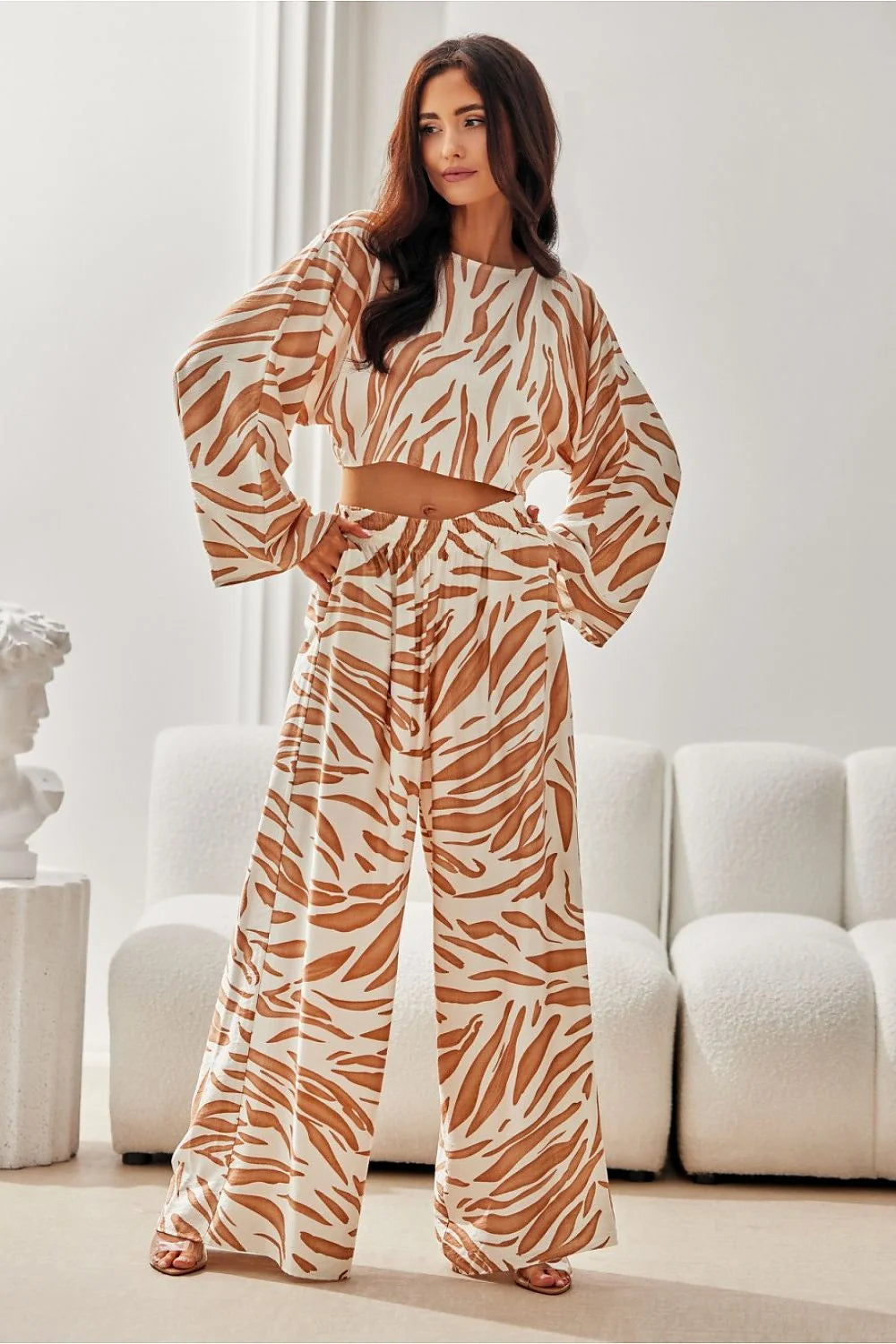 Ensemble femme élégant décontracté motif animalier beige blanc tissu respirant coupe ample manches longues short taille élastique