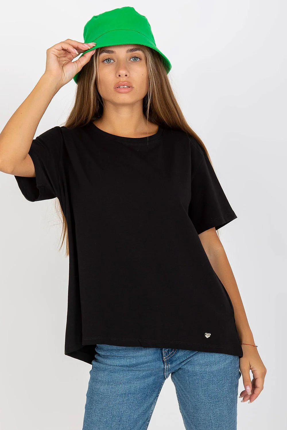 T-shirt noir femme manches courtes encolure ronde coton élasthanne tailles S M L XL avec chapeau vert vif style casual