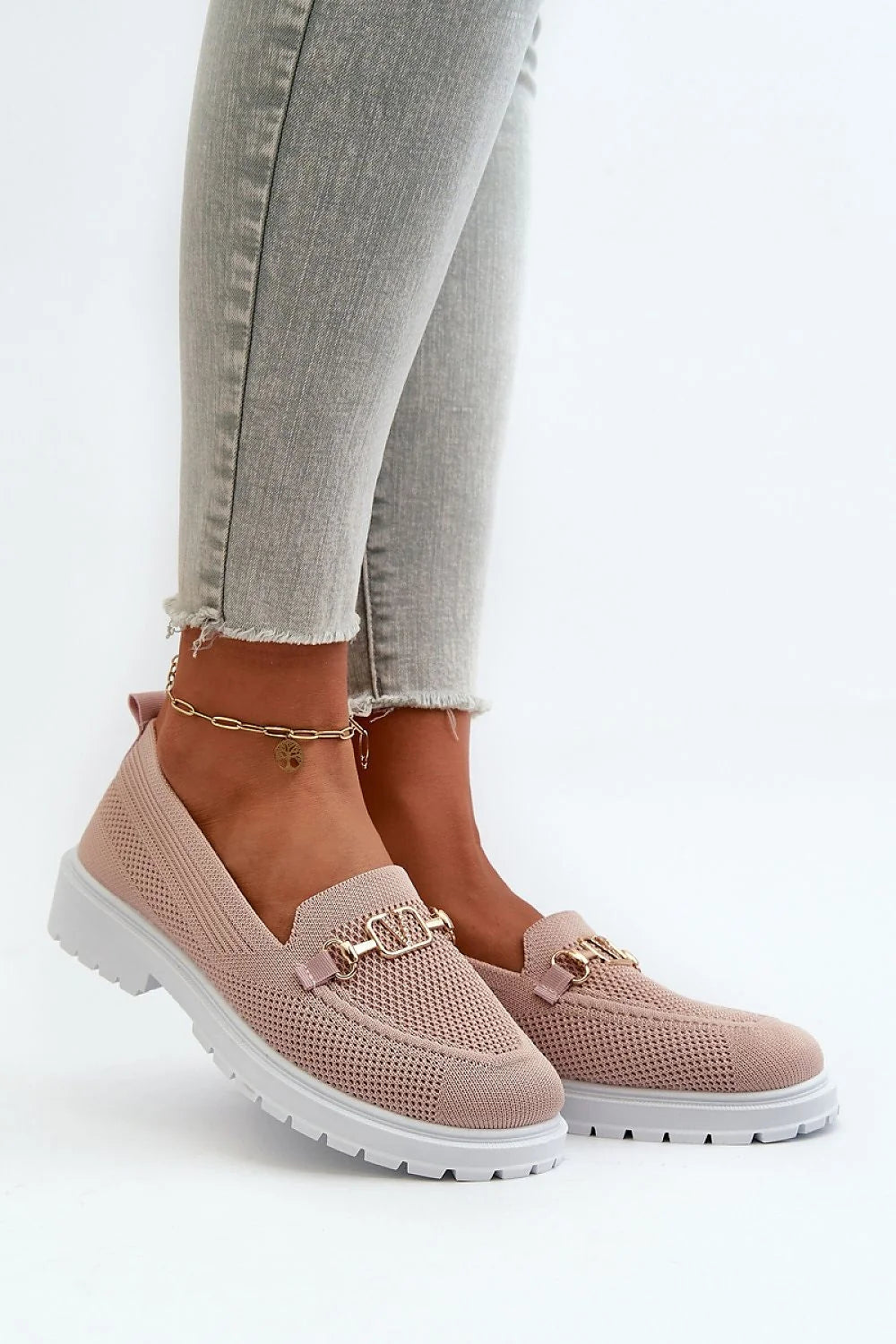 Moccasins femmes textile tricoté rose pâle détails dorés semelle crantée talon plat style moderne élégant