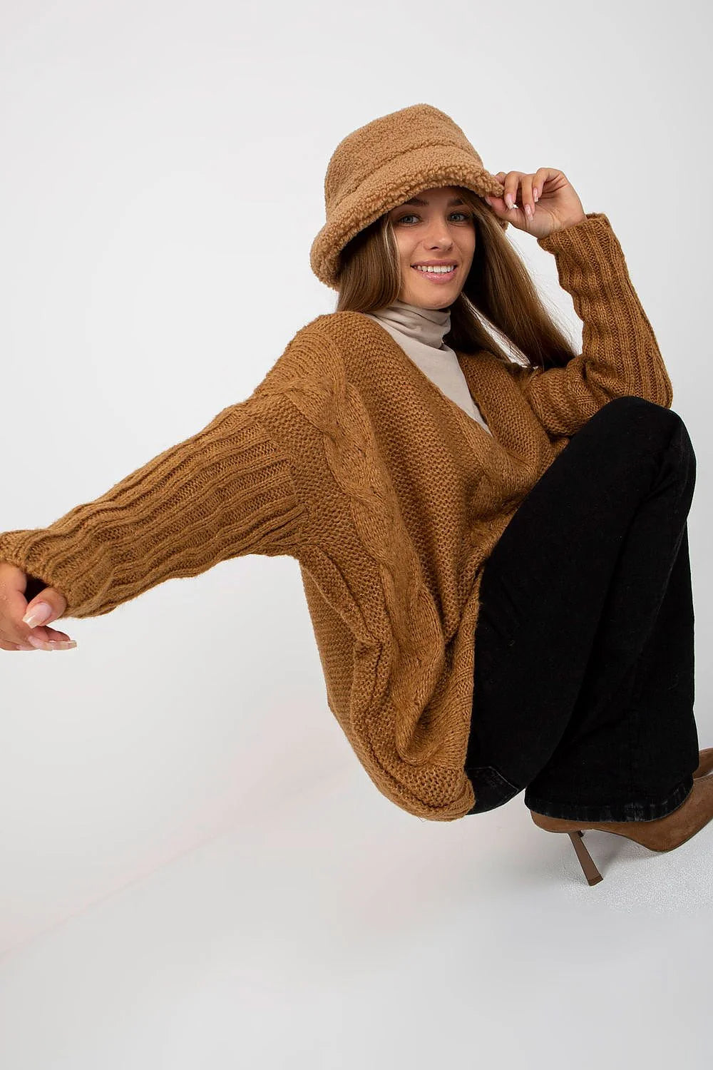 Pull femme manches longues encolure V tricot côtelé ample motif torsadé couleur ivoire polyvalent hiver