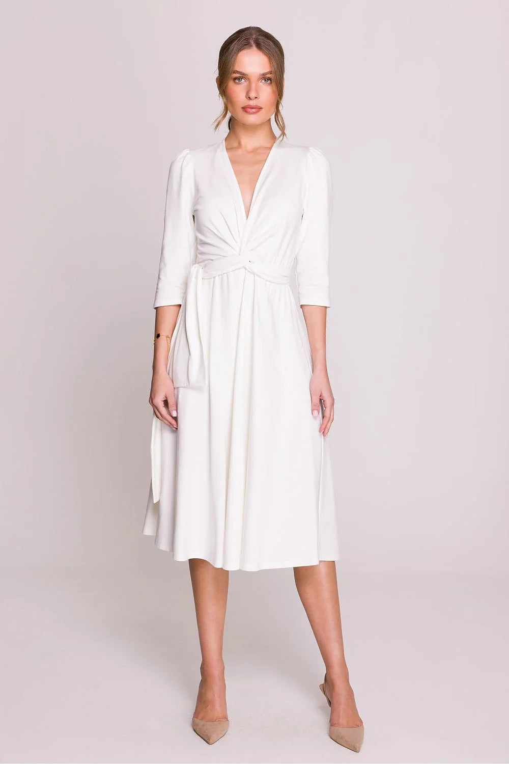Robe de jour élégante en modal blanche encolure V manches 3/4 ceinture ajustable longueur midi femmes