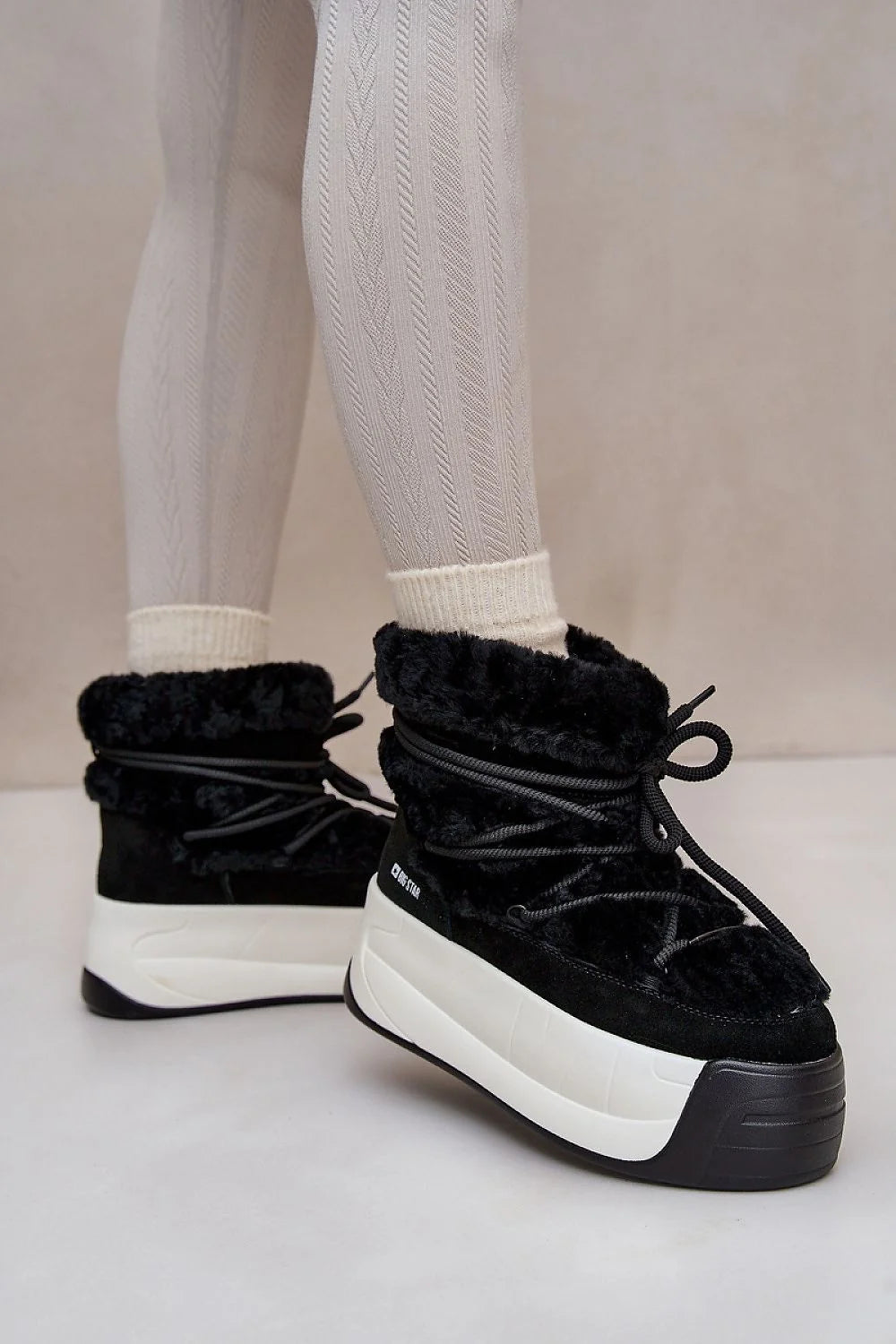 bottes neige femme BigStar suédine noir montantes fourrure intérieure lacées cordon bout rond plateforme épaisse antidérapante chunky urbain isolante chaude