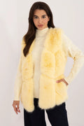 Gilet sans manches fausse fourrure couleur jaune pâle coupe droite élégant et versatile pour femme occasion semi-formelle