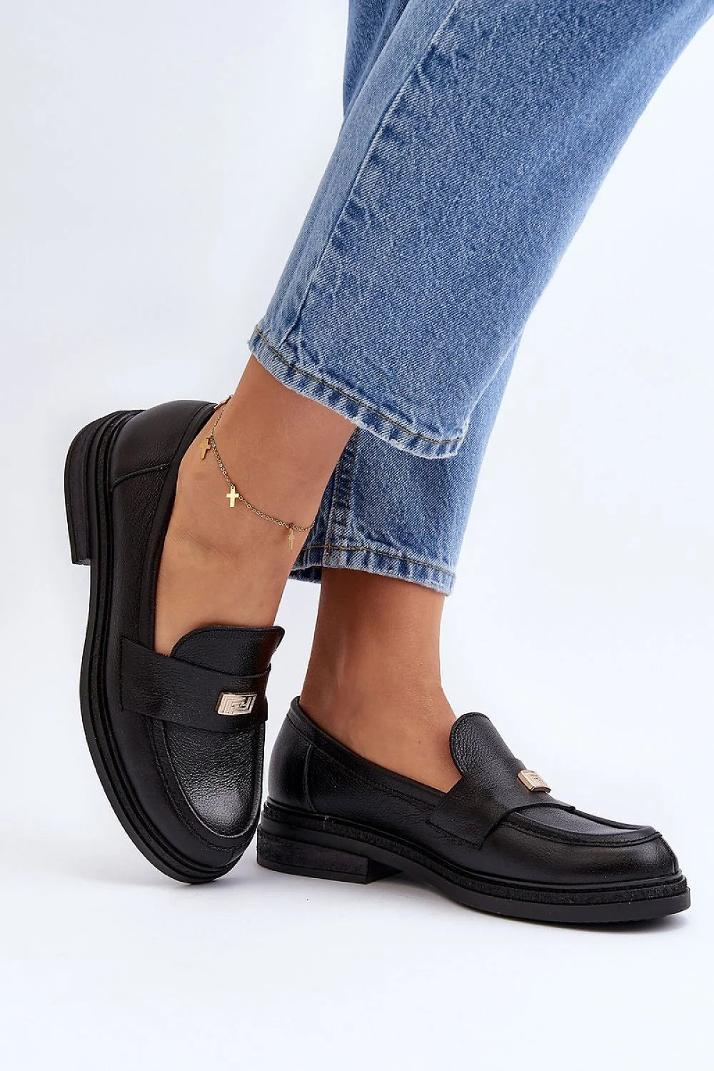Mocassins femmes cuir naturel design classique élégant talon plat détails dorés confort polyvalent mode printemps été