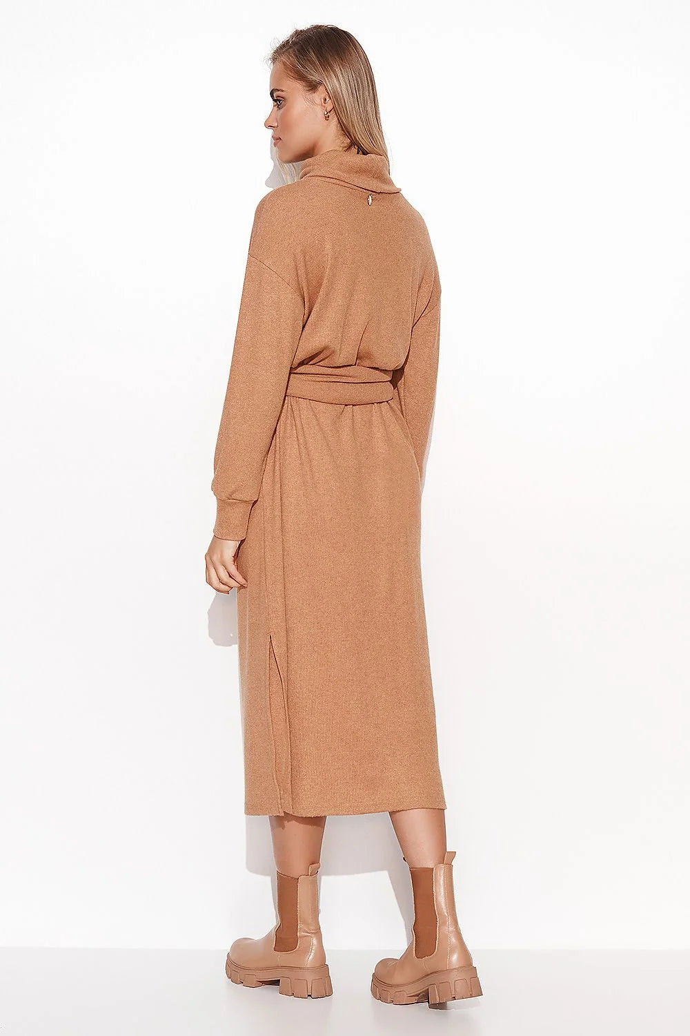 Robe de jour Makadamia longue ajustée maille côtelée ceinture manches longues col roulé doré femme