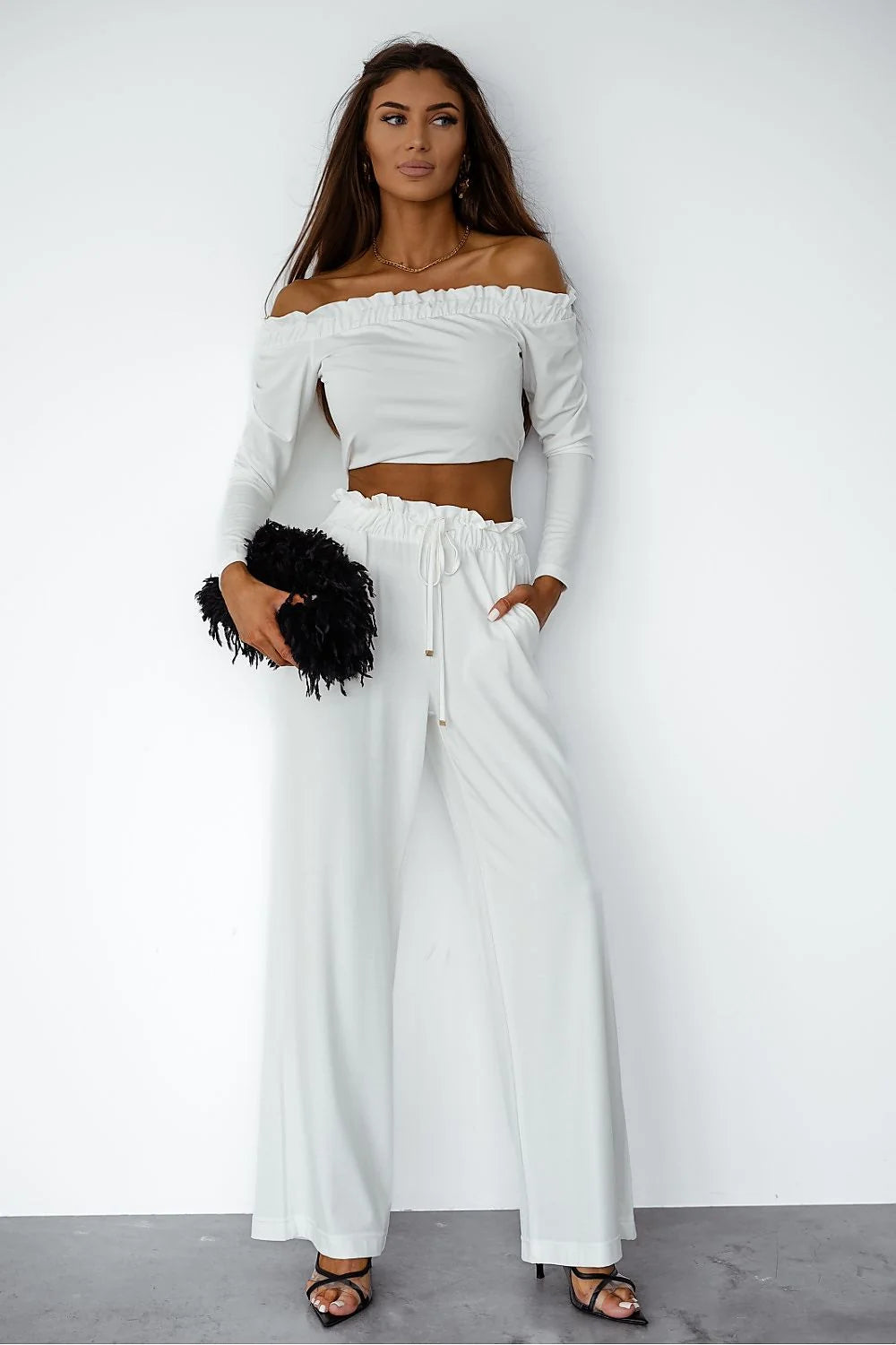 ensemble féminin blanc crop top bardot volants pantalon palazzo taille haute fluide stretch smockée cordon réglable poches latérales