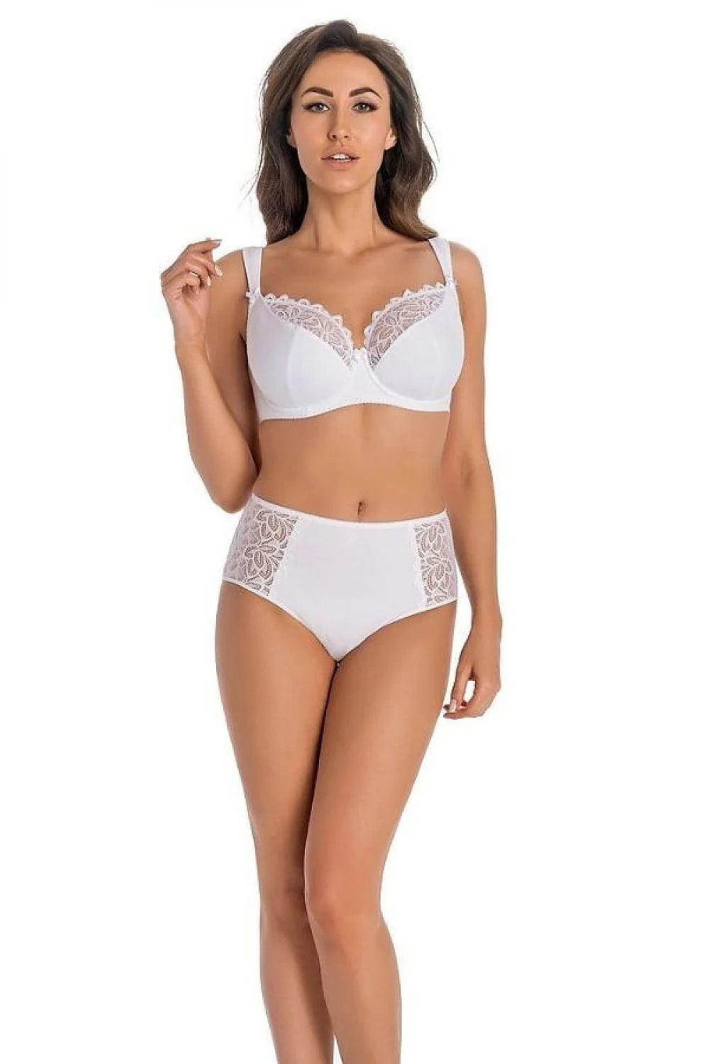 ensemble lingerie féminine élégante intemporel blanc pur dentelle florale soutiengorge emboitant armatures bonnets bretelles réglables culotte taillehaute couvrante
