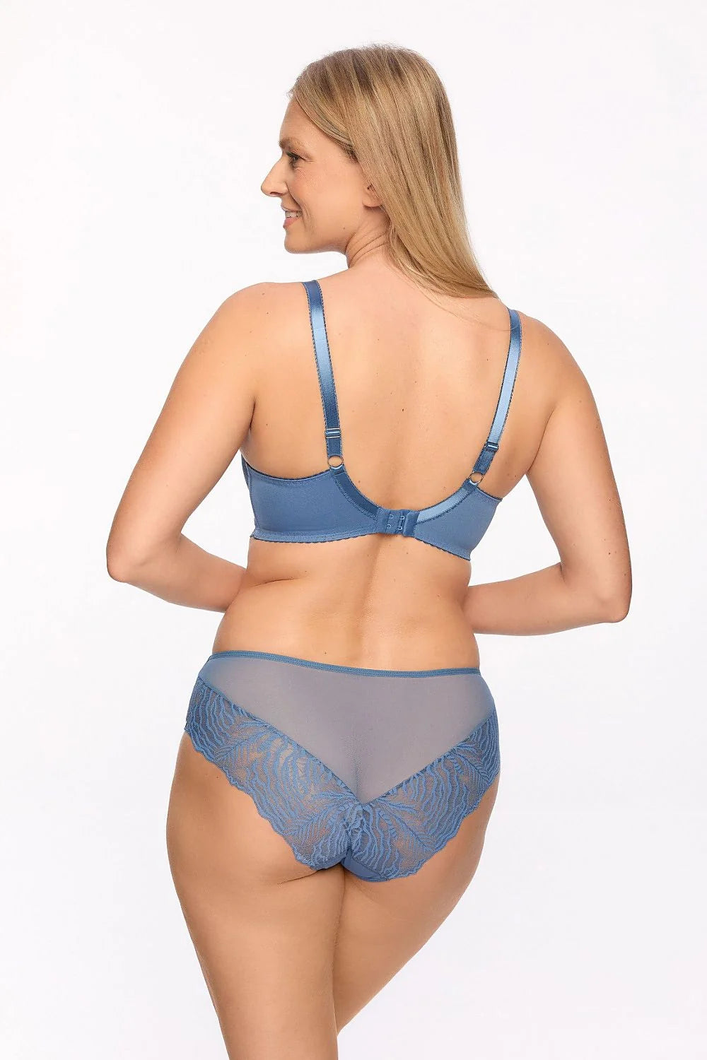 Soutien-gorge féminin élégant en dentelle bleu ciel balconnet armatures semi-rembourré confortable maintien optimal lingerie haut de gamme
