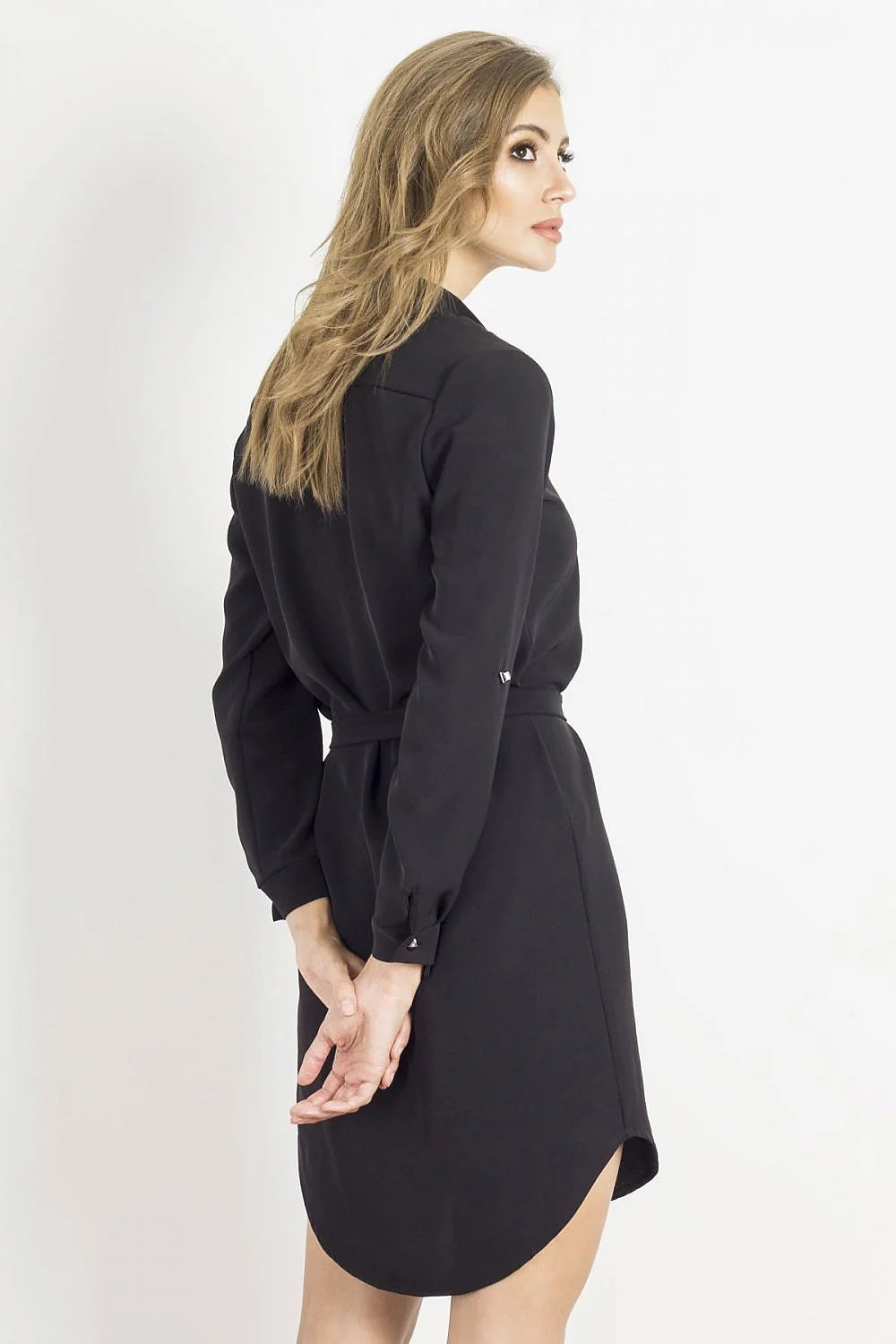 robe chemise viscose noire élégante manches longues ceinture nouée coupe droite cintrée longueur genoux asymétrique boutons bijou polonaise