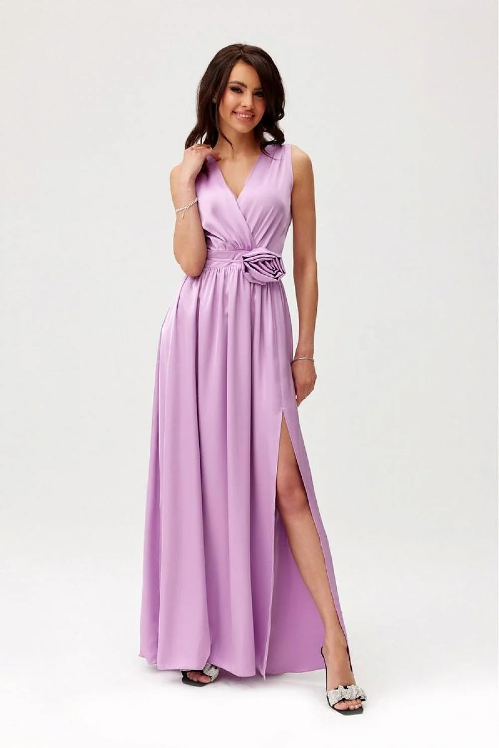 Robe de cocktail élégante longue sans manches en V dos nu tailleur taille ajustable couleur lilas satiné femmes occasion spéciale
