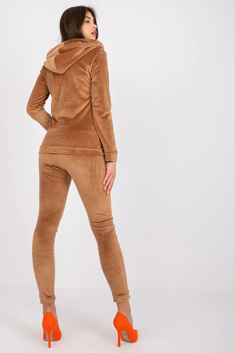 ensemble velours brun femme confortable élégant stretch slim zippé capuche manches longues poches fuselé côtelé casual chic urbain