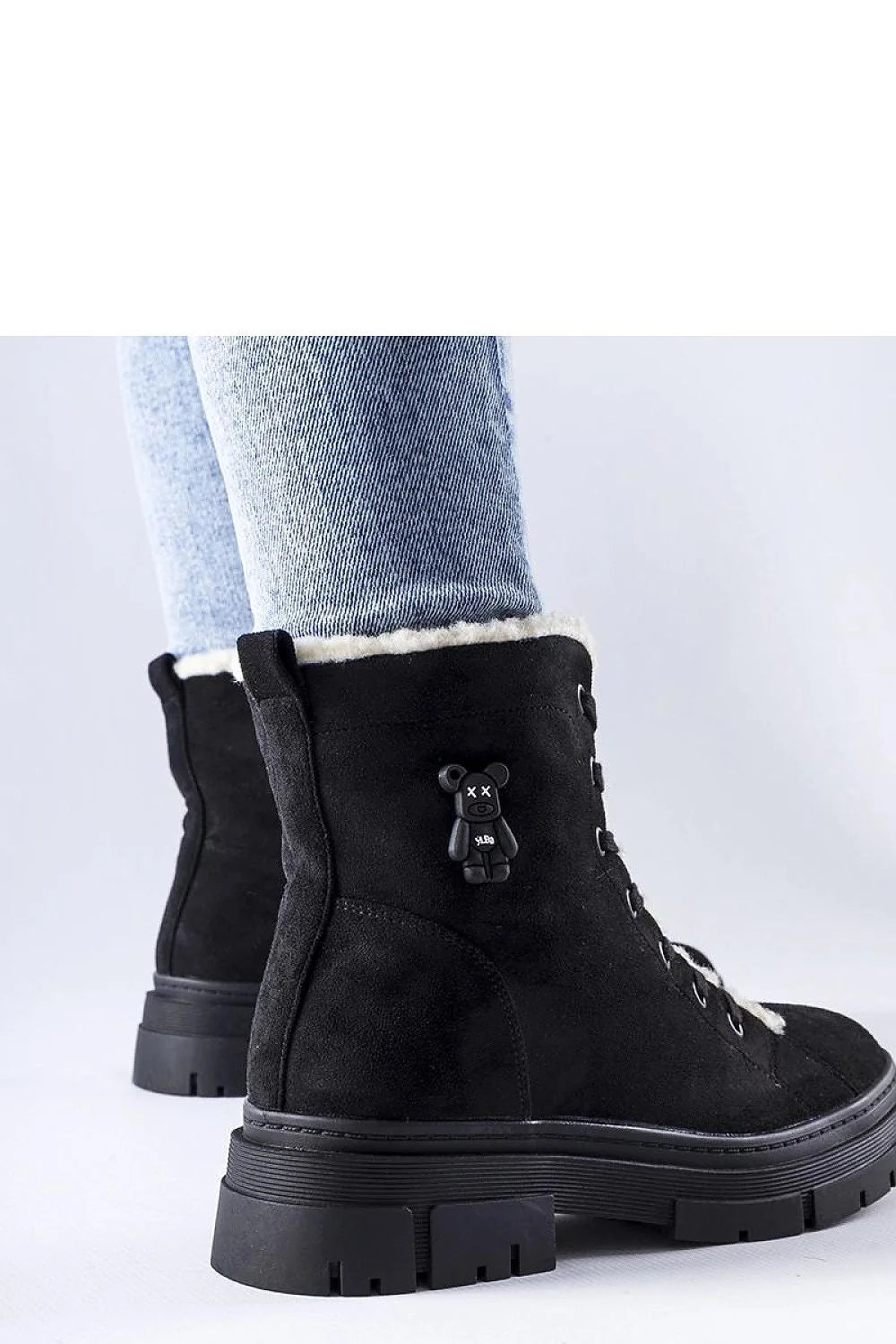 Bottes pour femmes modernes en suédine noire doublée fourrure blanche talon compensé semelle caoutchouc