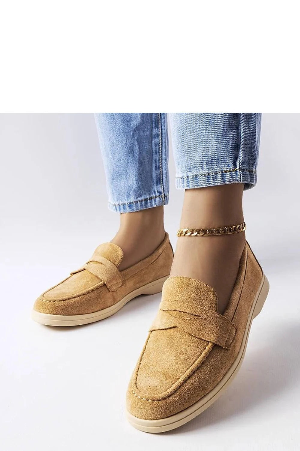 Moccasins pour femme classiques en daim beige éco-daim, design intemporel, confort maximal, coupe basse, finitions raffinées, occasion quotidienne et décontractée