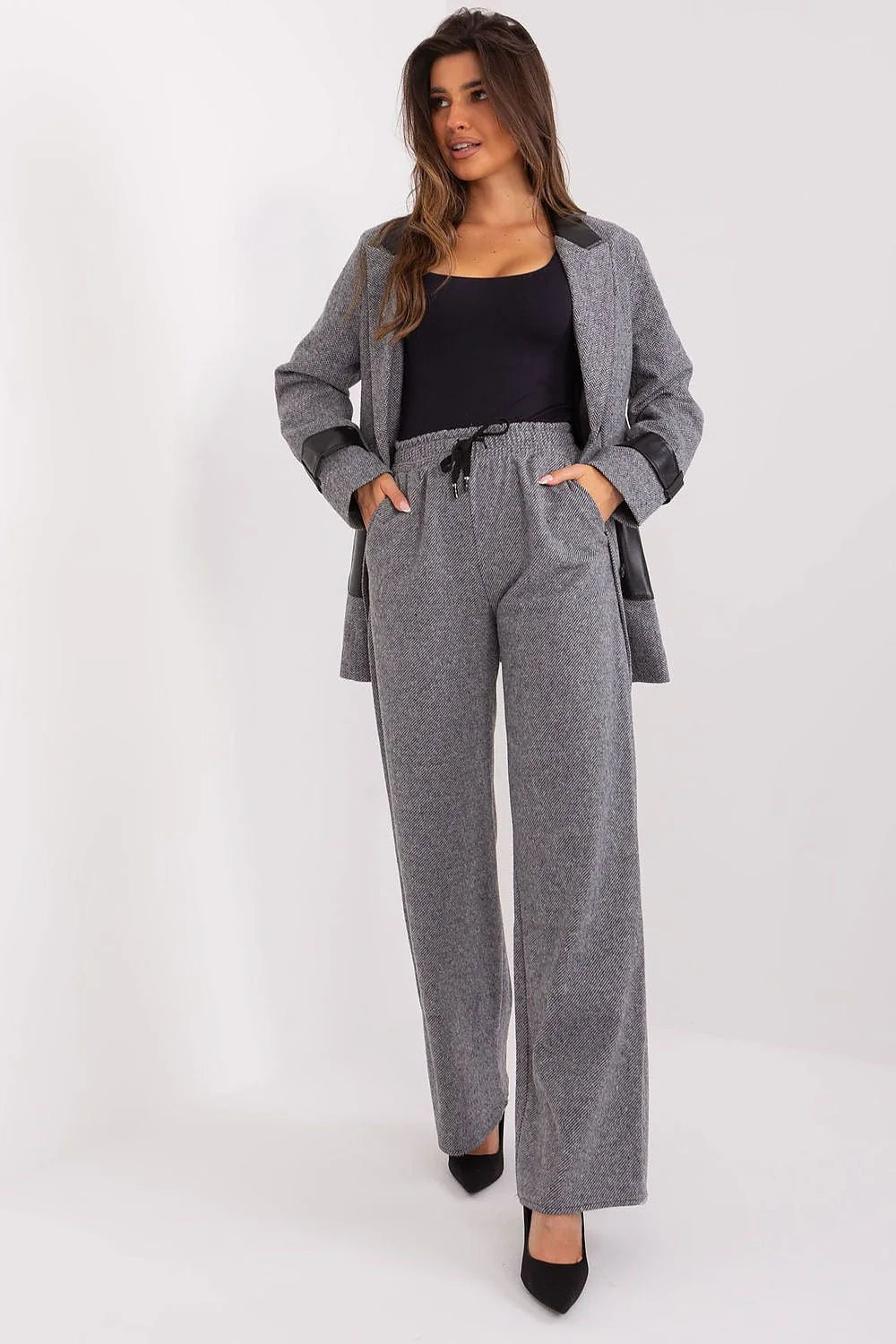 Pantalon femme Lakerta large à taille haute en coton élasthanne gris noir avec ceinture noire et poches zippées