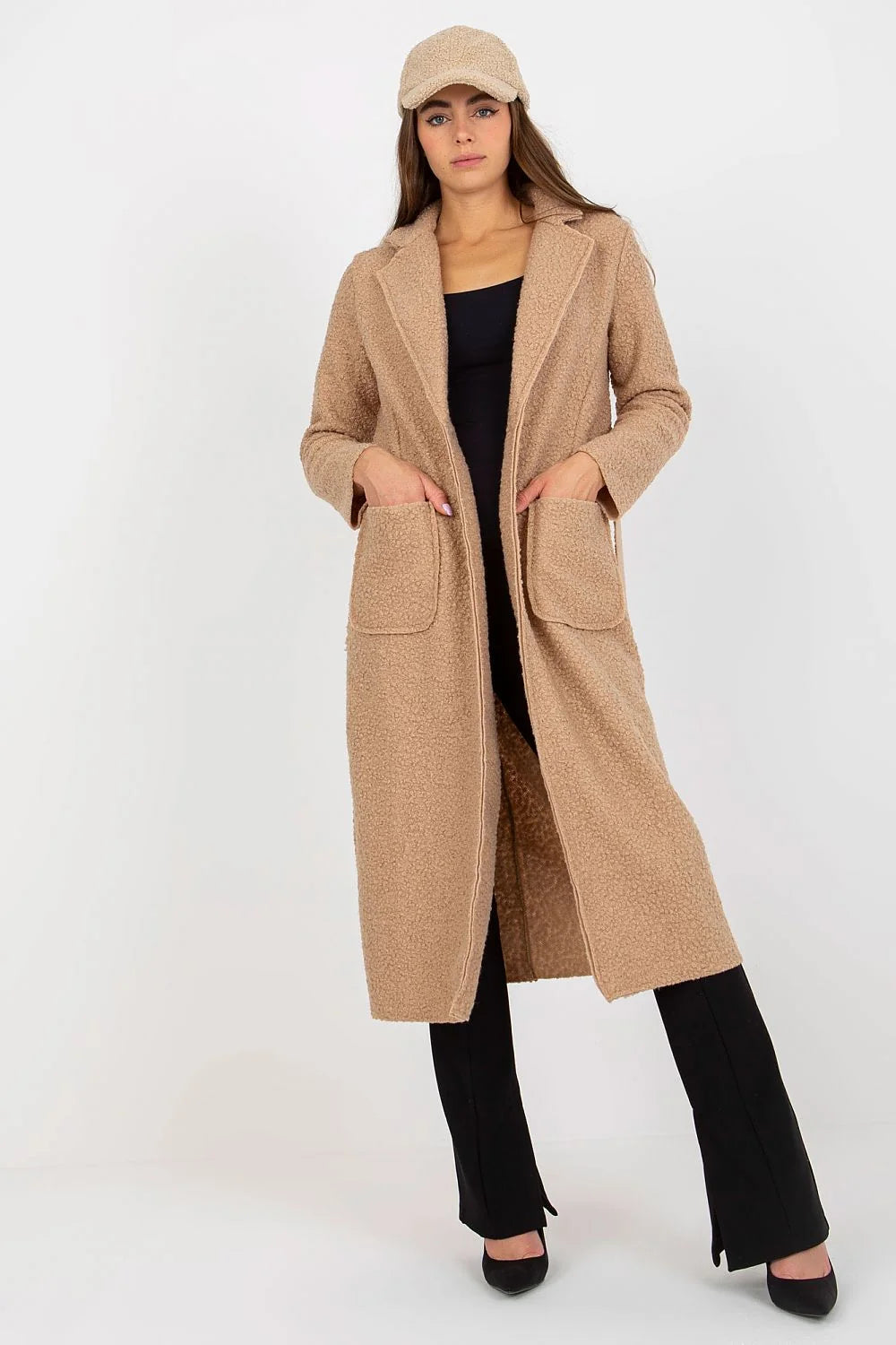 Manteau pour femme beige en boucle tailleur long manches longues collets en V poches plaquées cap assortie style casual élégant