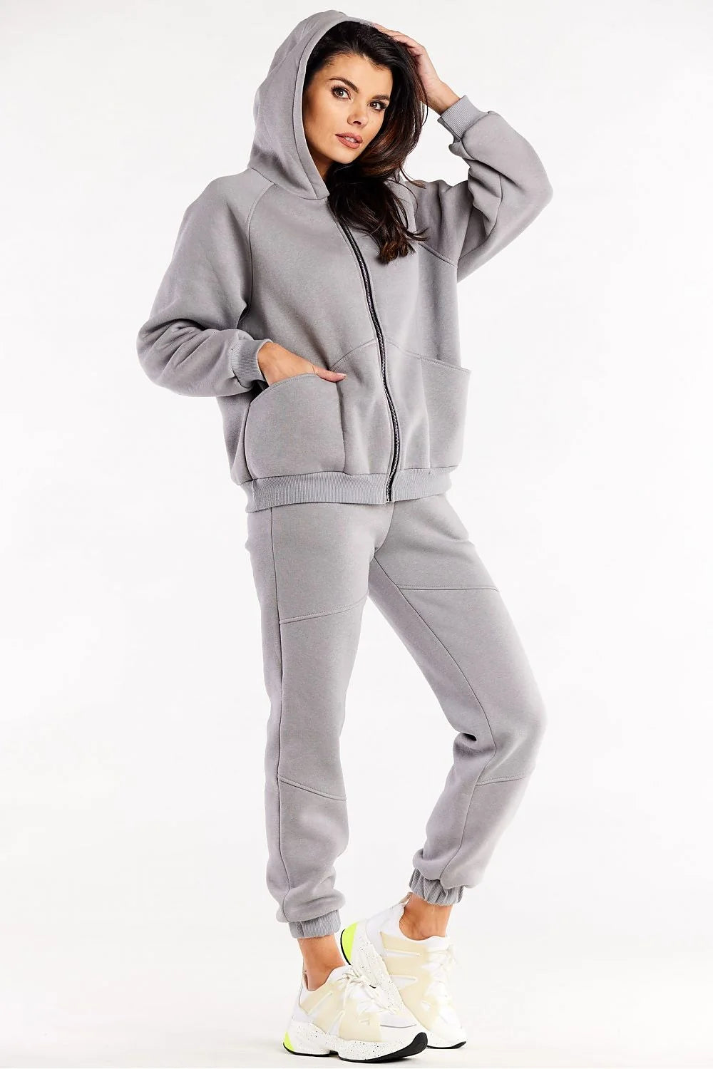 Pantalon survêtement femme décontracté modern élégant coton 95% élasthanne 5% ample ceinture élastique poches latérales bordures côtelées style sportif