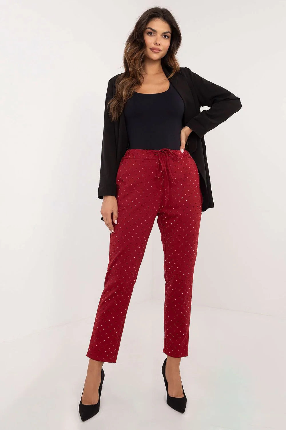 Pantalon survêtement élégant slim couleur bordeaux points blancs sequins taille haute cordon taille longueur cheville femmes occasion professionnelle et décontractée