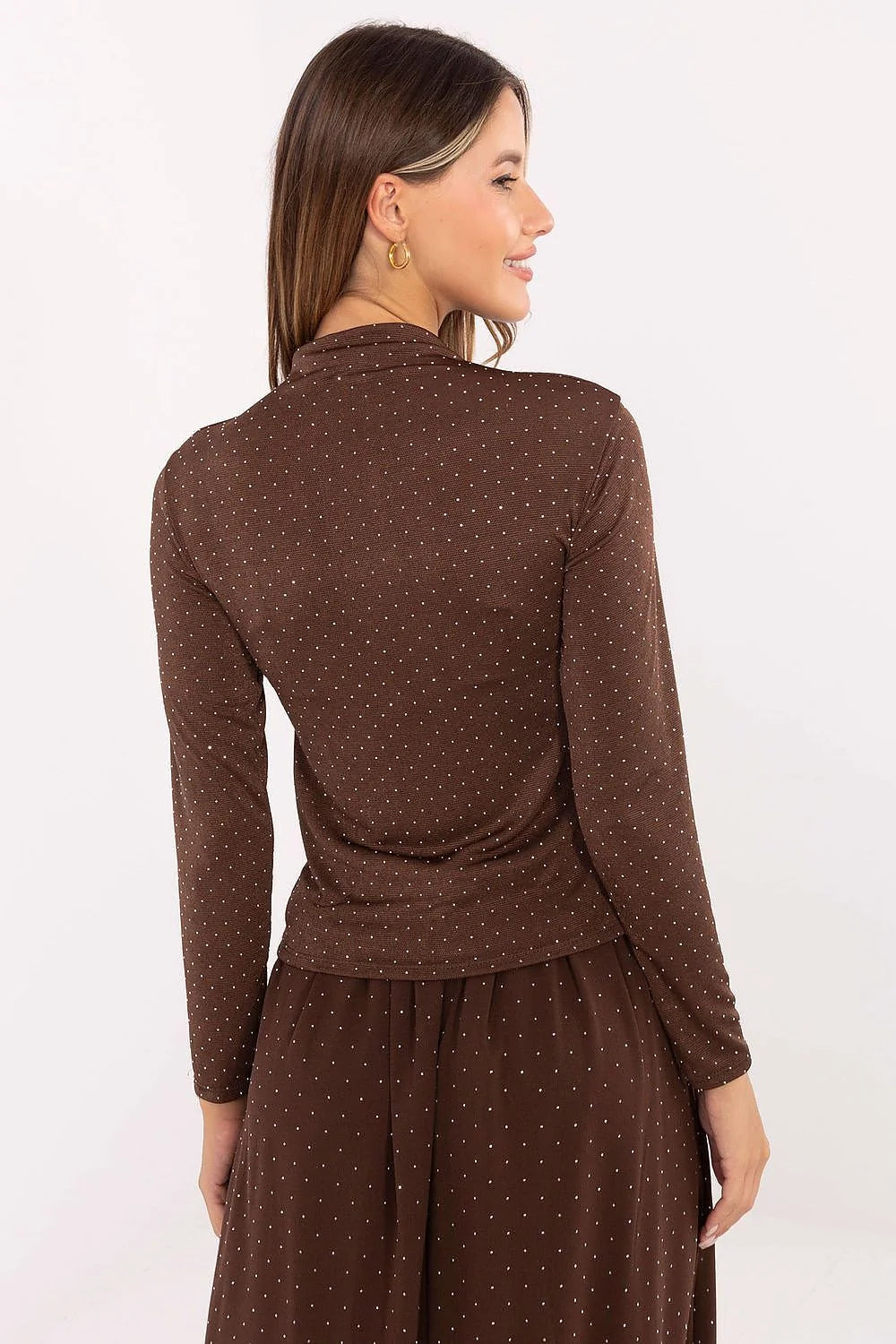chemisier femme ajusté manches longues col roulé strass brillance subtile viscose doux extensible confortable élégant soirée