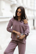 ensemble femme lounge sweat oversize pantalon large asymétrique épaule dénudée débardeur bretelles taille élastique poches jambes évasées maille douce mauve