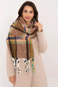 Ensemble vêtements femmes manteau laine écharpe tartan automne hiver beige carreaux multicolore style moderne fonctionnalité