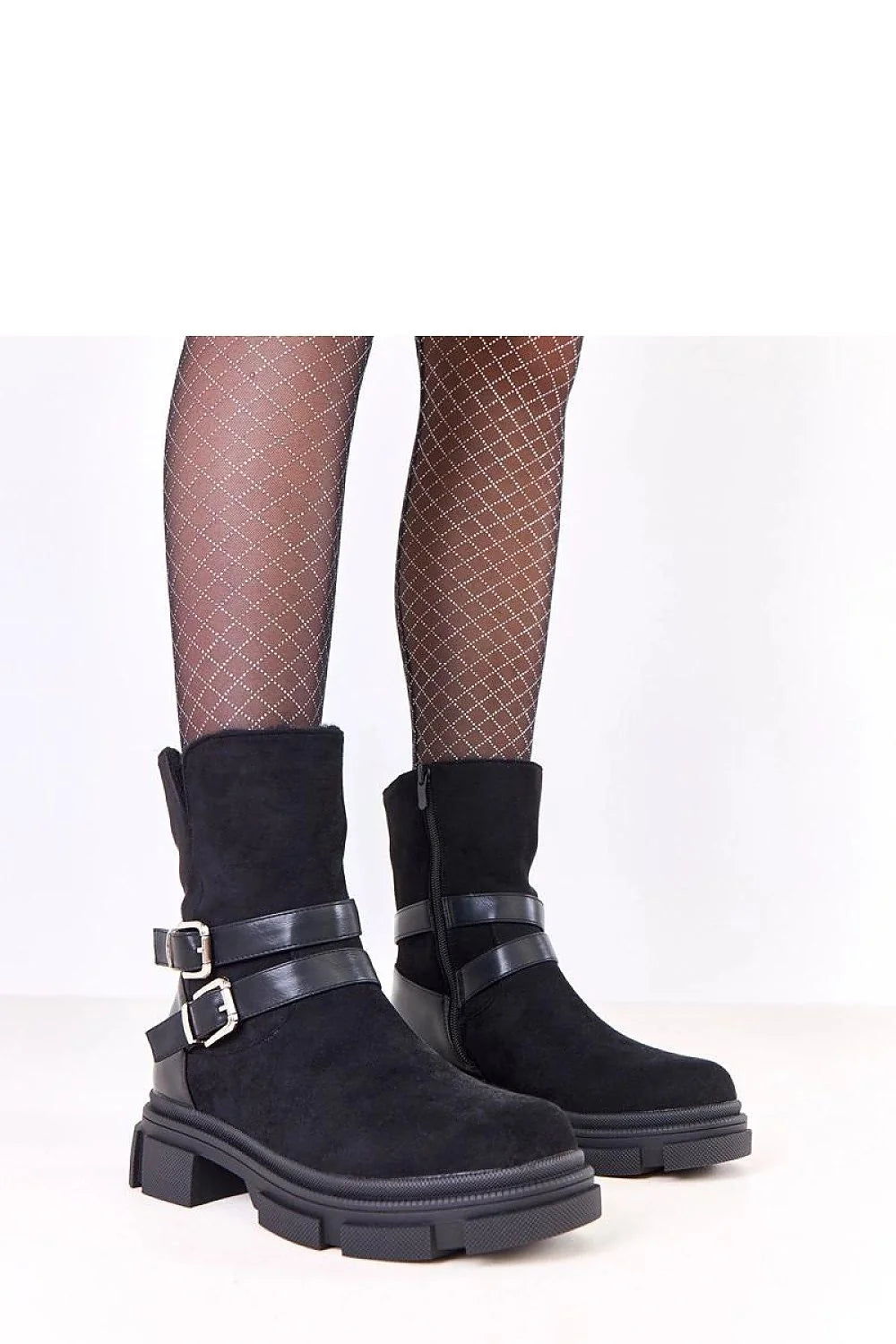 bottines femme suédé noir biker mihaute bout rond semelle plateforme crantée épaisse doublure fourrure boucles métalliques réglables zippée