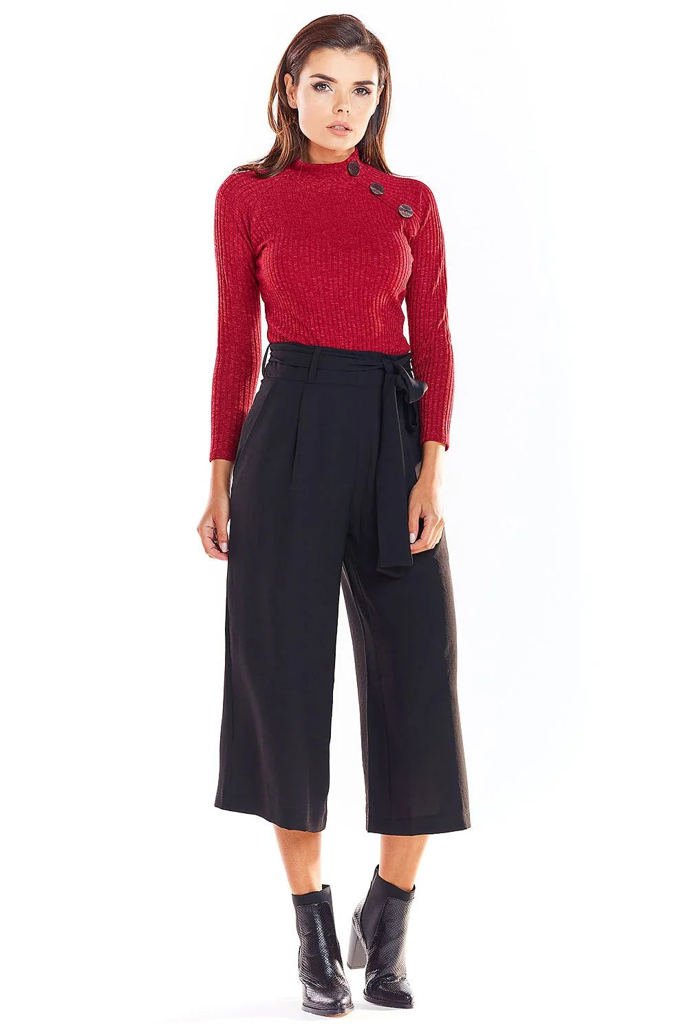 Haut femme tricot côtelé chic ajusté col montant boutons décoratifs jaune moutarde élégant moderne