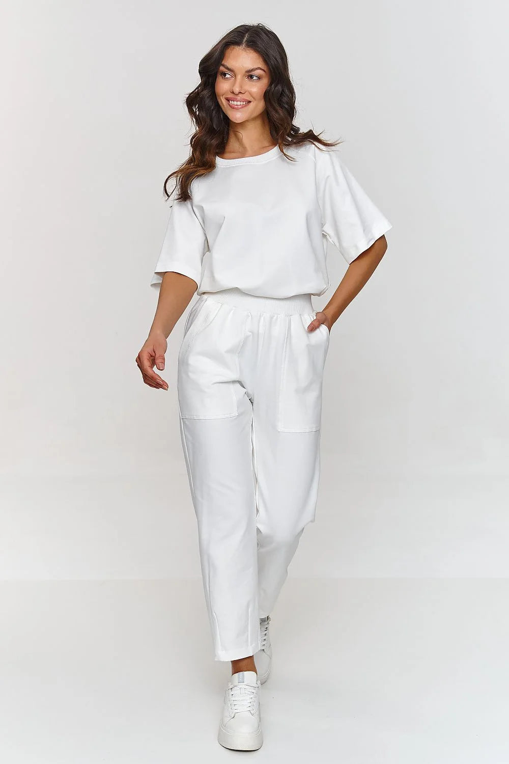 Ensemble Makadamia pour femme, survêtement confortable, haut ample, pantalon droit, couleur blanche, style minimaliste, élastique, poches plaquées