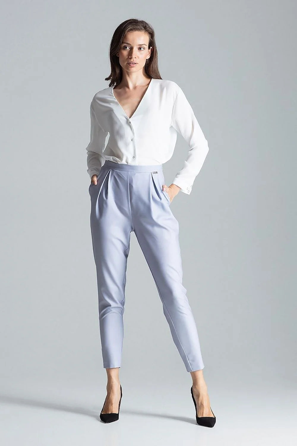 Pantalon taille haute rouge vif en coton élégant ajusté avec ceinture intégrée pour femme moderne