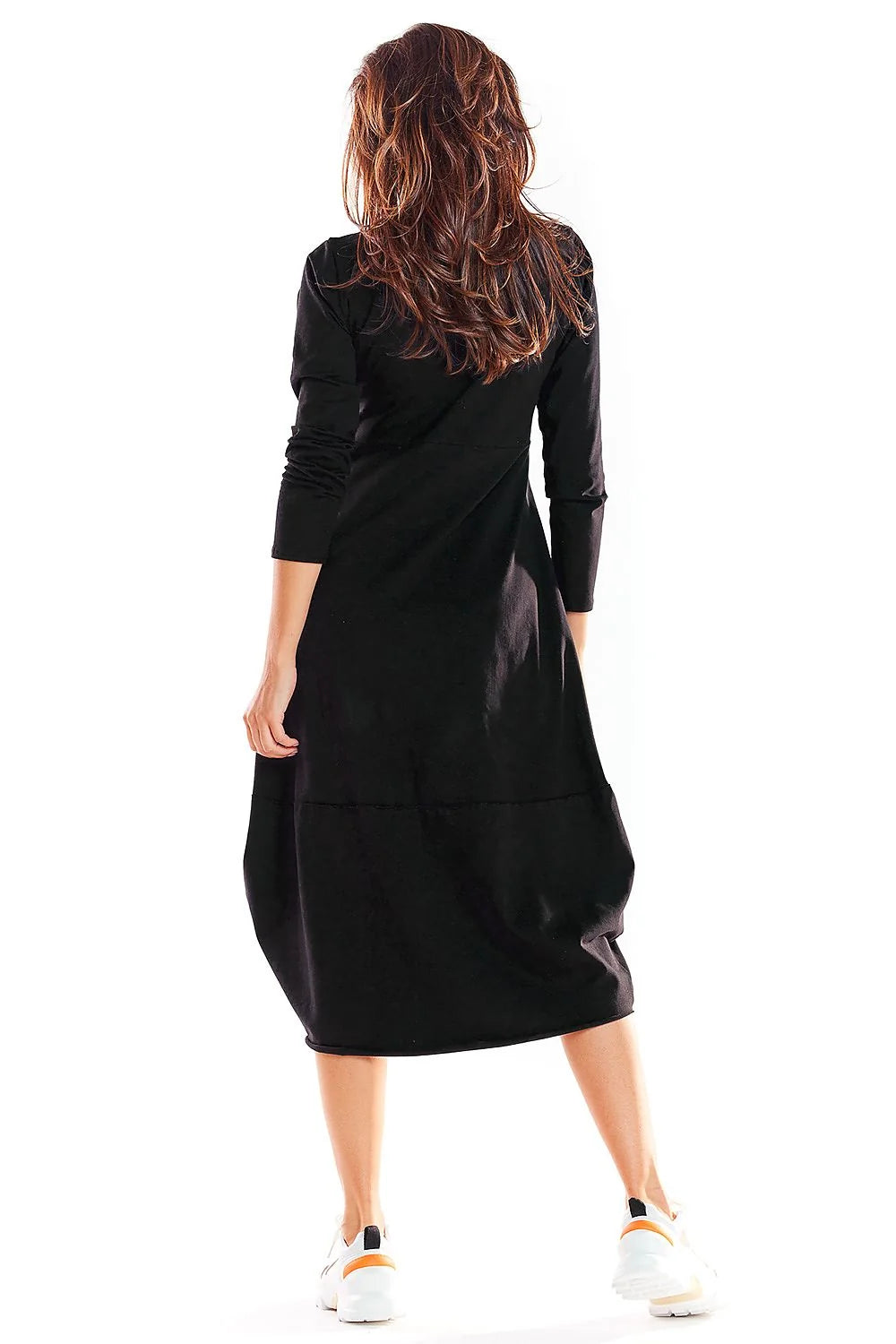 Robe midi coton beige ample moderne confortable manches longues pour femme style décontracté quotidien