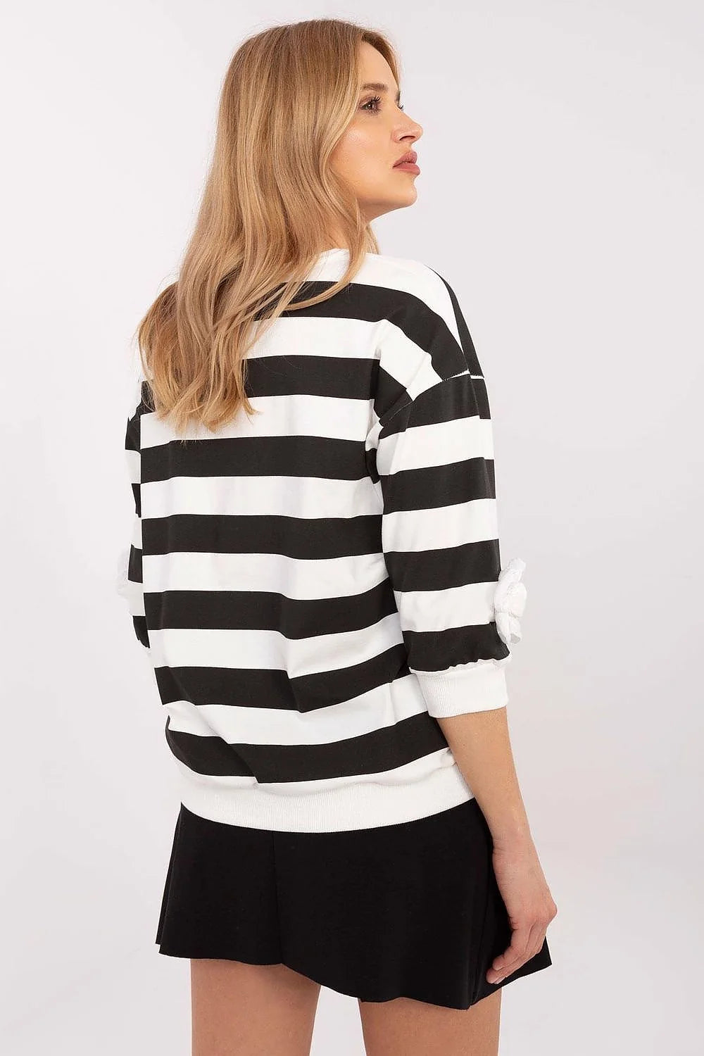 Haut à rayures et jupe plissée noire, look casual chic pour femme, coton élasthanne, manches 3/4, floral appliqué, taille ajustable, occasion quotidienne