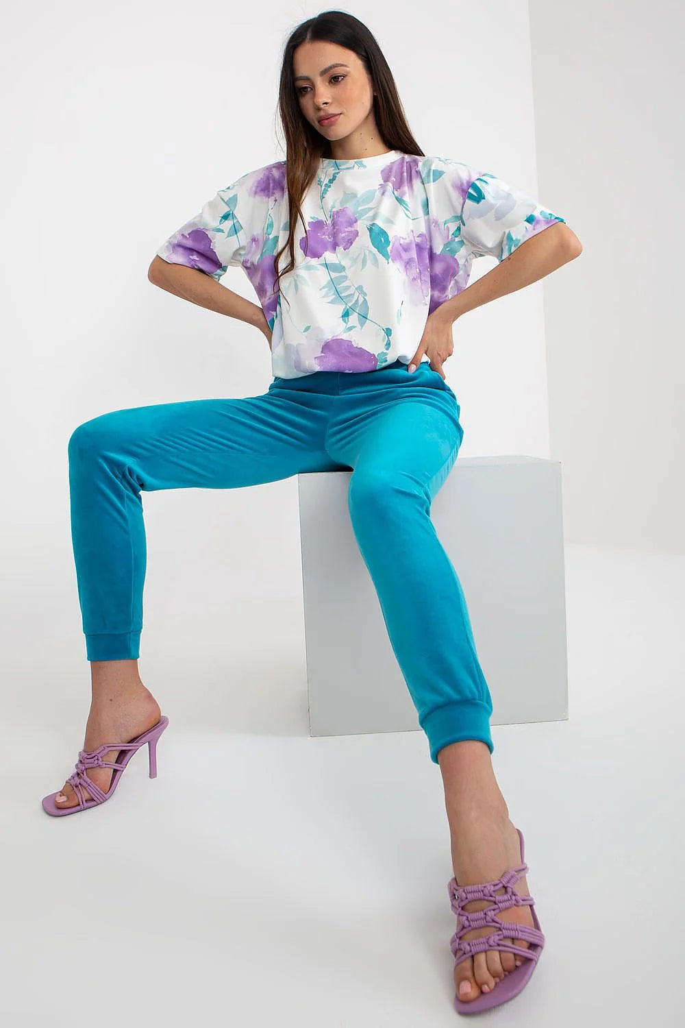 Ensemble Parisien féminin deux pièces blouse chemisier pantalon velours coton elasthanne floral bleu canard décontracté moderne occasion sortie