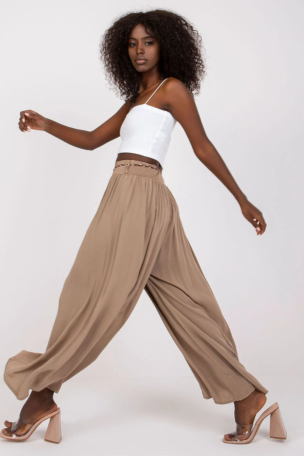 Ensemble féminin chic crop top et pantalon large femme noir ajusté confort matières douces